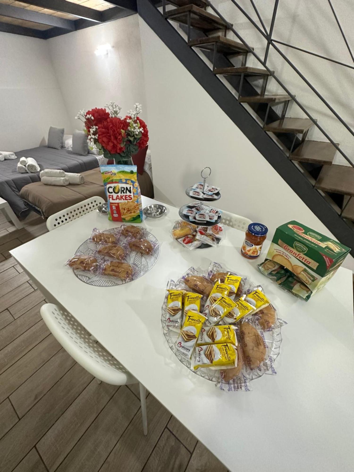 Aurora House Apartment เนเปิลส์ ภายนอก รูปภาพ